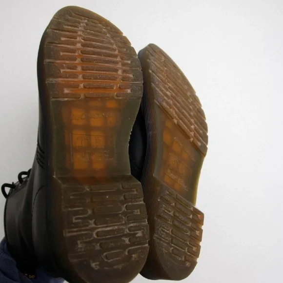 Dr Martens 1460 WOMEN'S SMOOTH LEATHER LACE UP BOOTS Excellent pre-owned! - Picture 8 of 11
